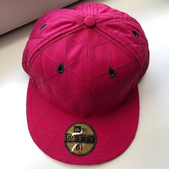Helly Hansen x New Era Rare Love Campaign New Red 6 7/8 - Picture 2 of 6